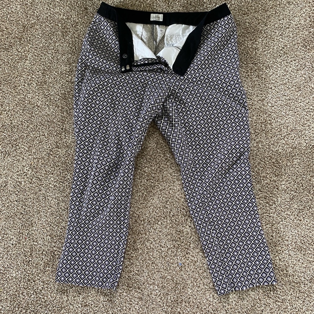 Chicos So Slimming Black and White Square Design Pedal Pushers